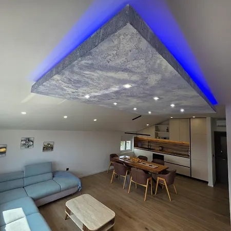 Sky Cube Apartman
